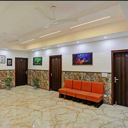 Hotel O K R Resdiancy Near Botanic Garden Of Indian Republic โนอิดา ภายนอก รูปภาพ