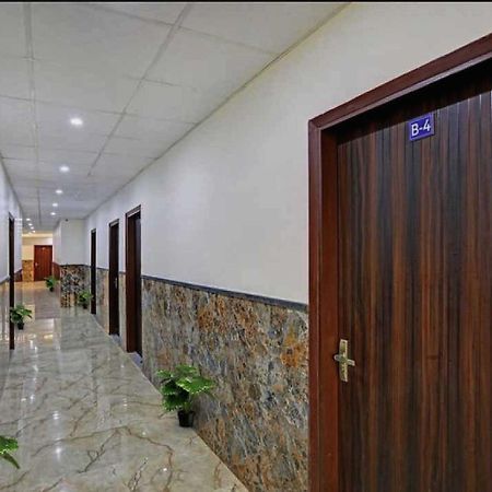 Hotel O K R Resdiancy Near Botanic Garden Of Indian Republic โนอิดา ภายนอก รูปภาพ