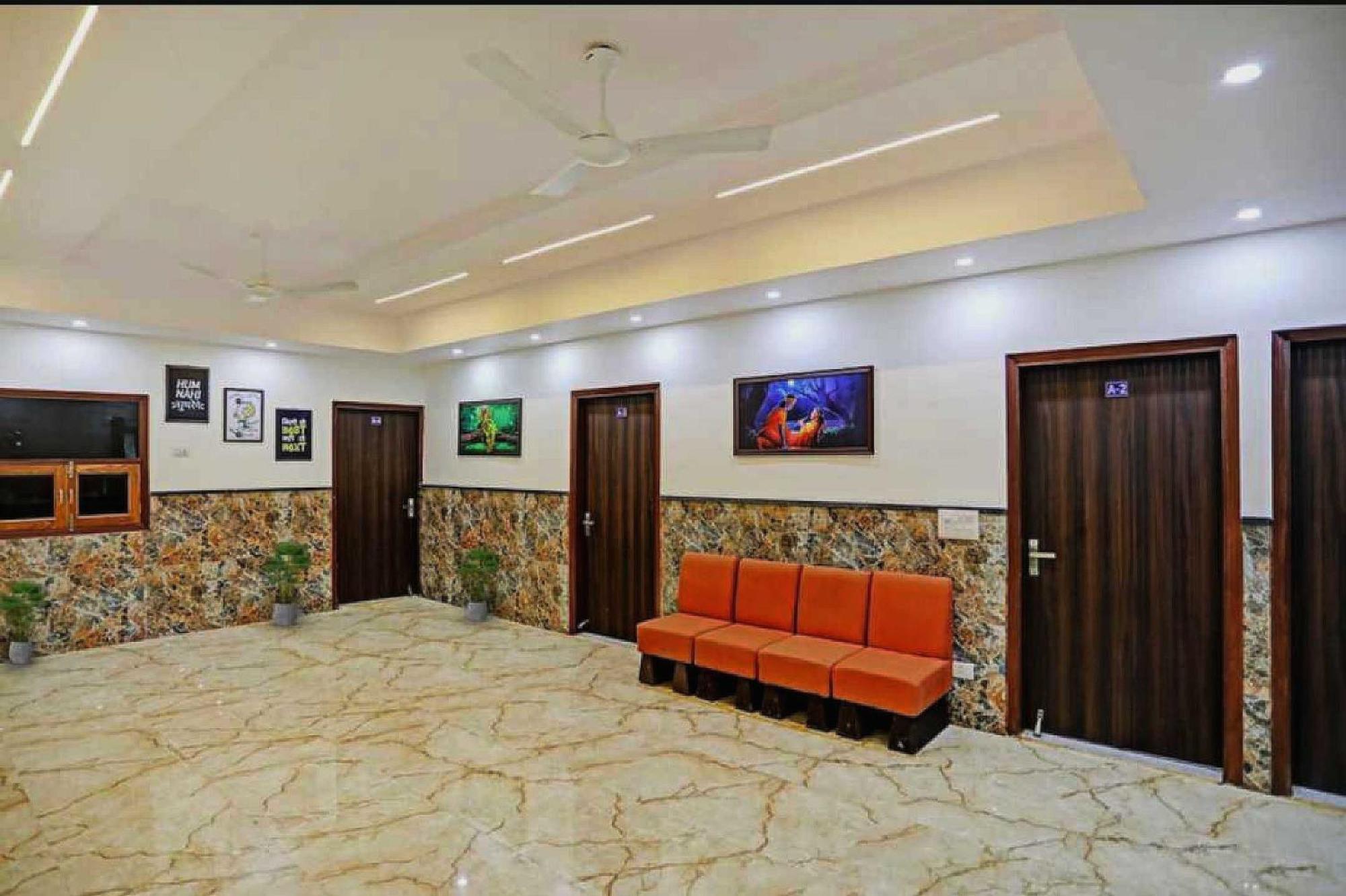 Hotel O K R Resdiancy Near Botanic Garden Of Indian Republic โนอิดา ภายนอก รูปภาพ