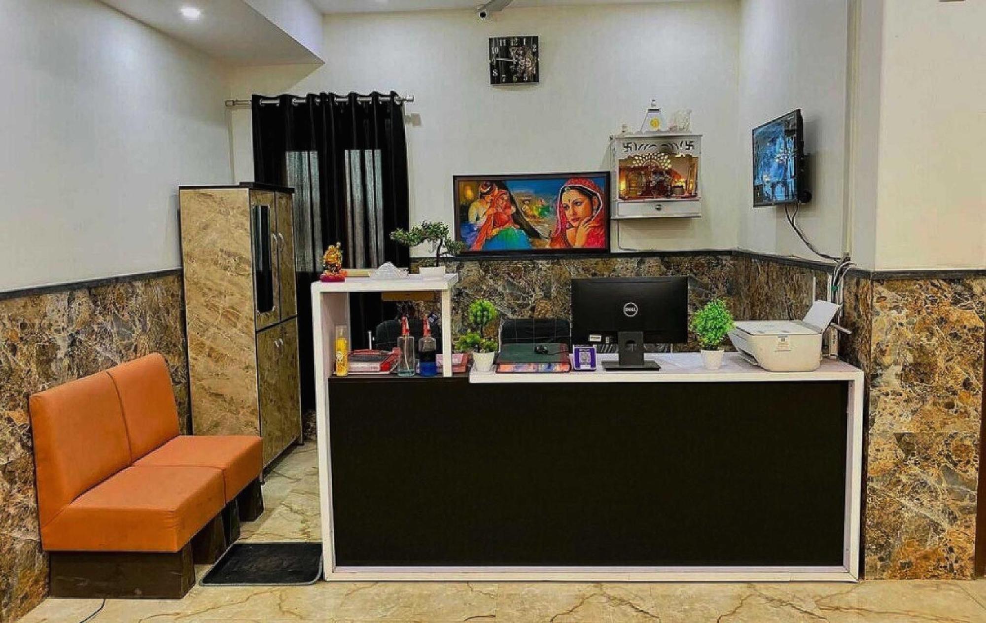 Hotel O K R Resdiancy Near Botanic Garden Of Indian Republic โนอิดา ภายนอก รูปภาพ